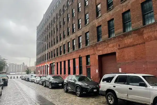 Adams Street Library, DUMBO