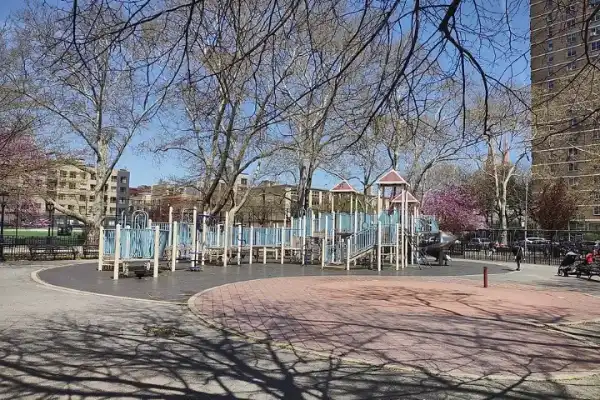 Sternberg Park Playground, Williamsburg
