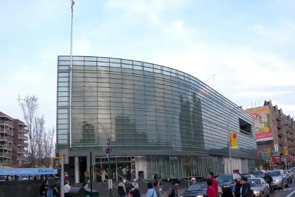 Flushing Library, Flushing