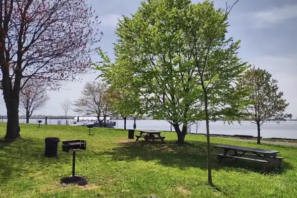 Ferry Point Park, Throgs Neck