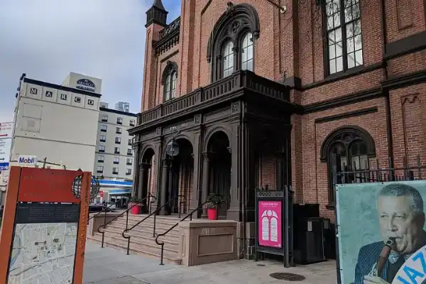 Flushing Town Hall Family and Youth Programs, Flushing