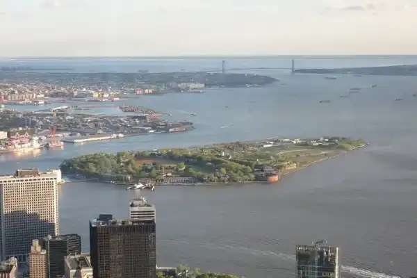 Governors Island, Financial District