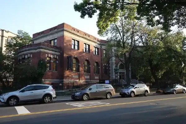 Williamsburgh Library, Williamsburg