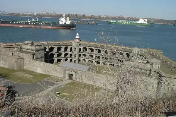 Fort Wadsworth, Rosebank