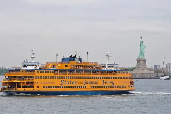 Staten Island Ferry, Financial District